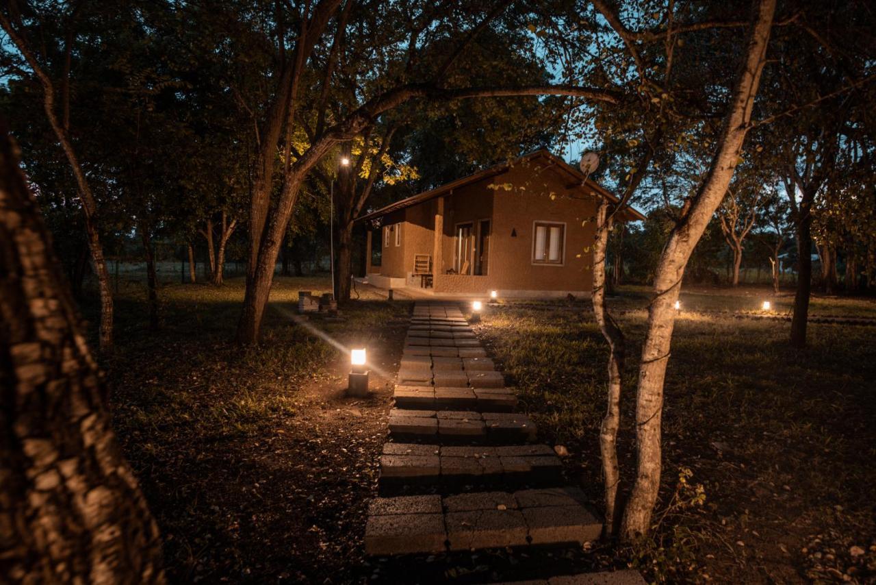 Tranquil Wild Villa Tanamalwila Екстериор снимка